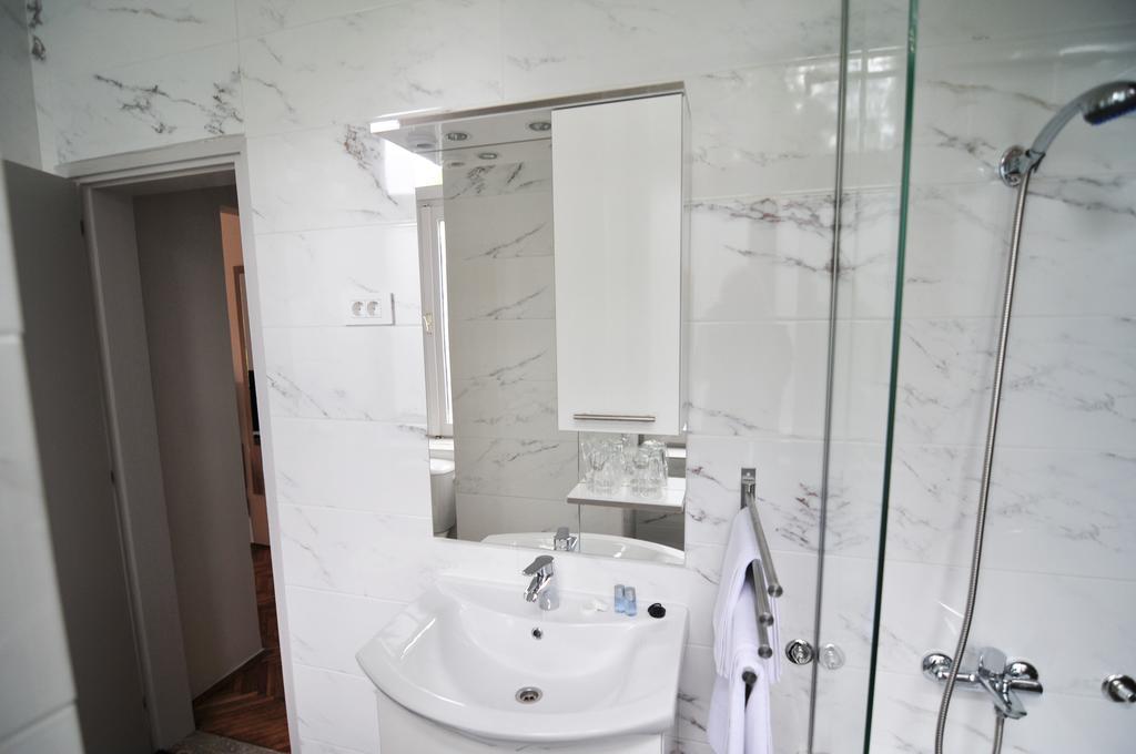 Hotel Villa Laurel ลอฟราน ภายนอก รูปภาพ