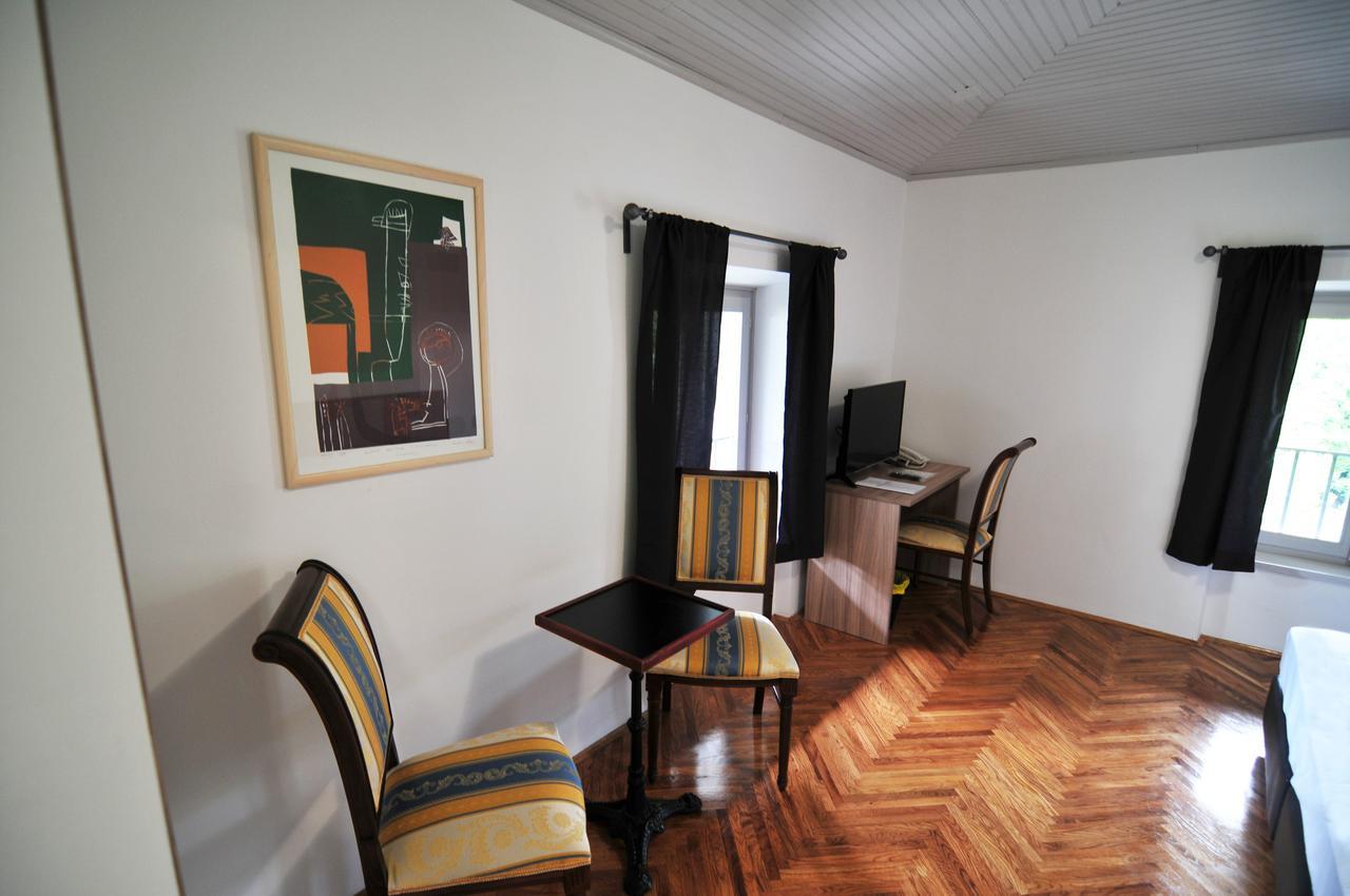 Hotel Villa Laurel ลอฟราน ภายนอก รูปภาพ
